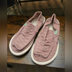 Women's Quilted Slip-On Shoes - Pink